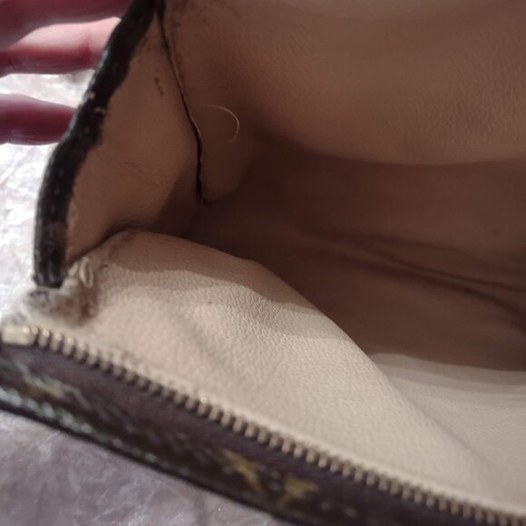 Authentic Louis Vuitton large cosmetic bag - Picture 5 of 9